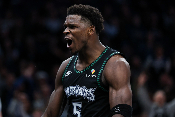 NBA65场评奖规则引争议 爱德华兹康宁汉姆因出场