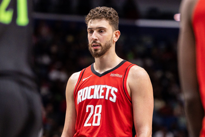 火箭三将联手力克雄鹿 阿门谢泼德申京合砍60分